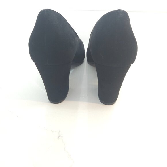 Women's 10 Wide Faux-suede pumps - Picture 4 of 5